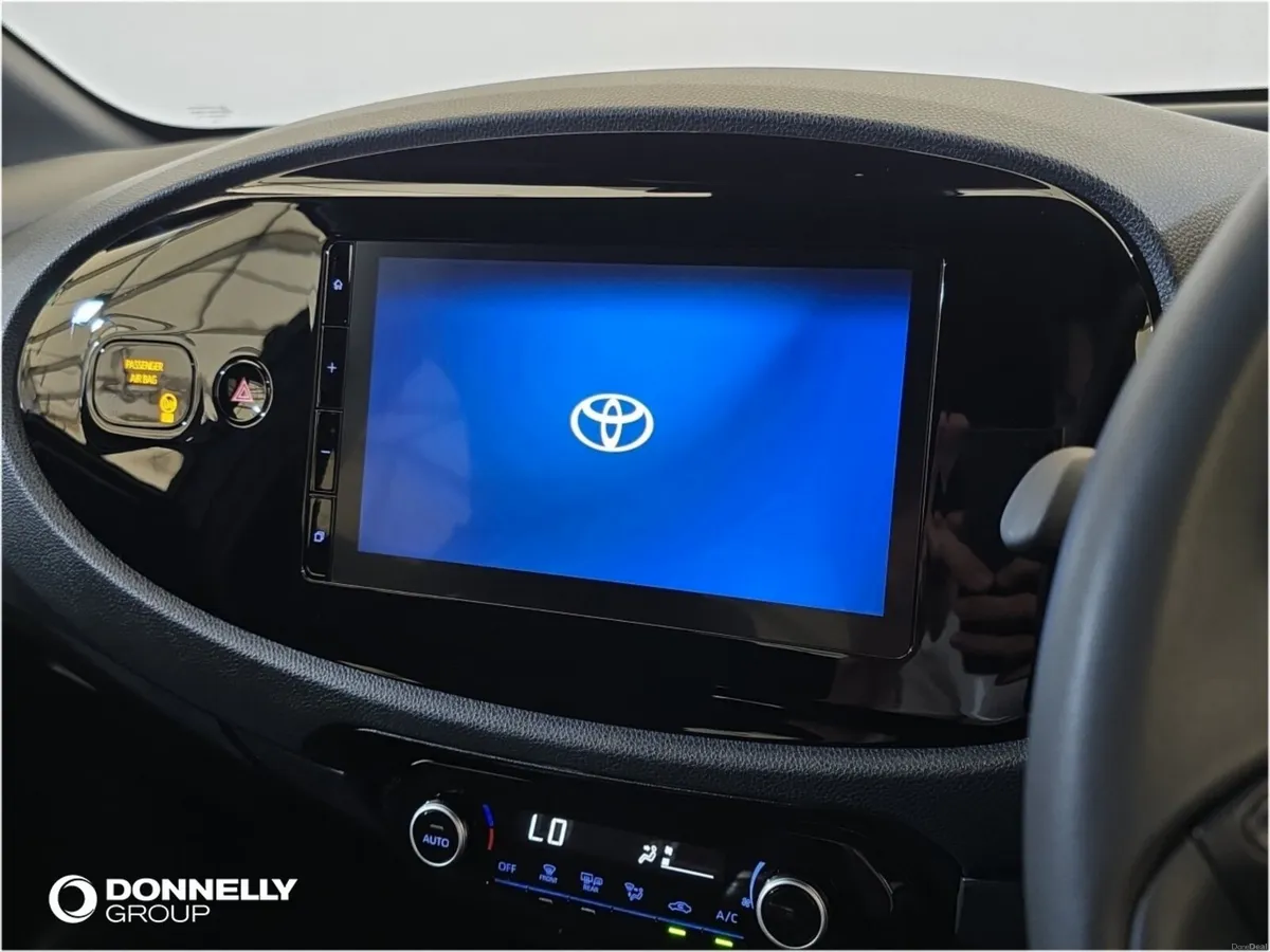 Toyota Aygo X Hatchback Edge - Image 5