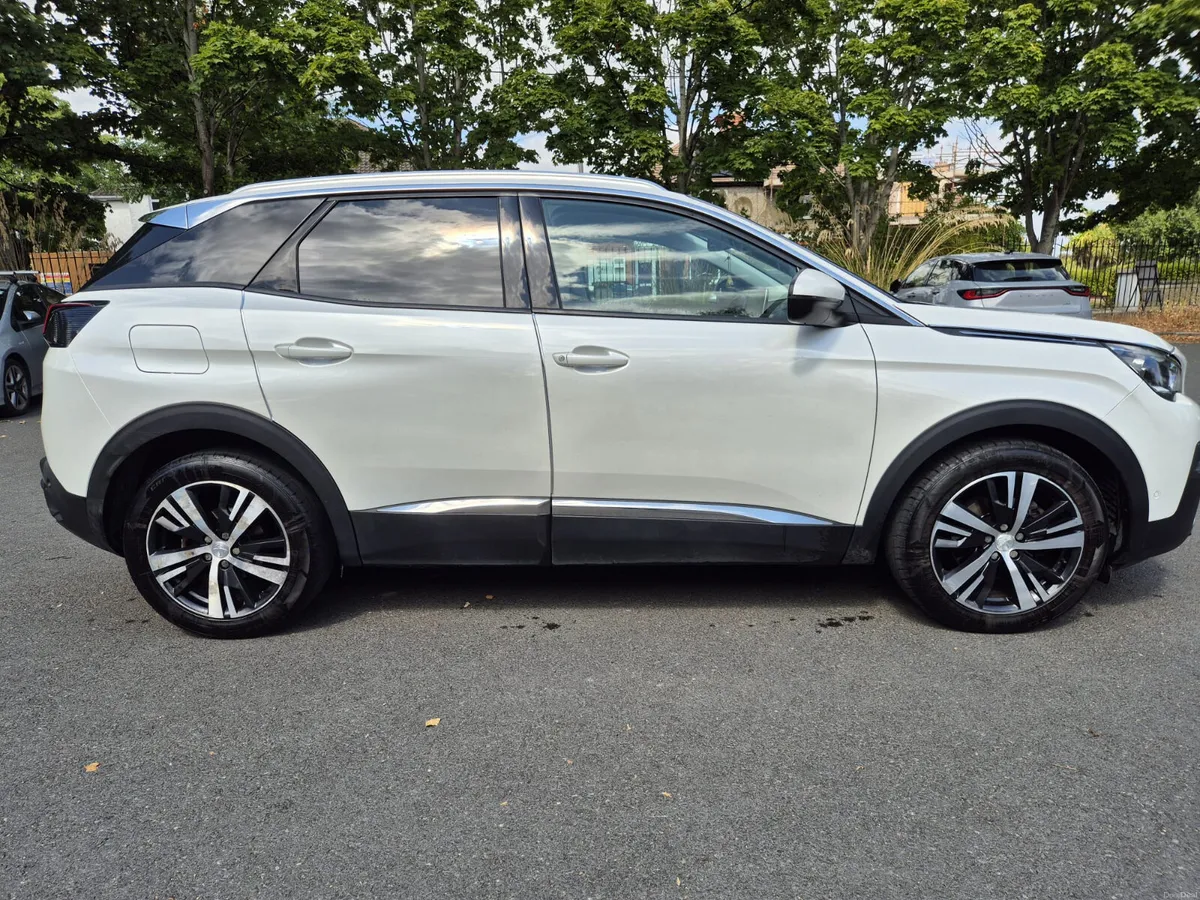 Stunning Peugeot 3008 2018 AUTOMATIC - Image 4