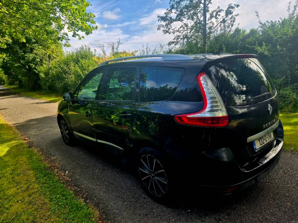 2013 Renault Grand Scenic 7 seats Bose edition - Image 3