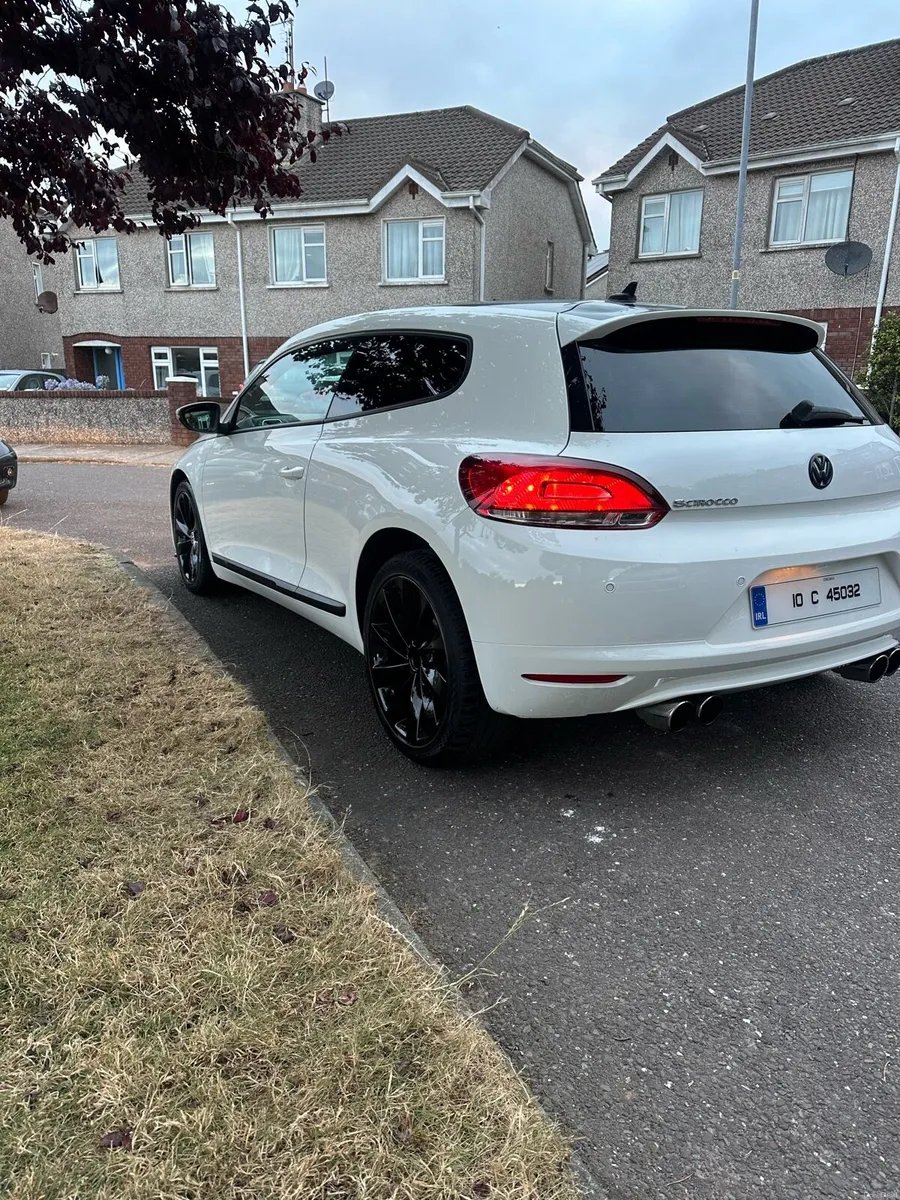 Volkswagen Scirocco GT TDI 2010 - Image 3