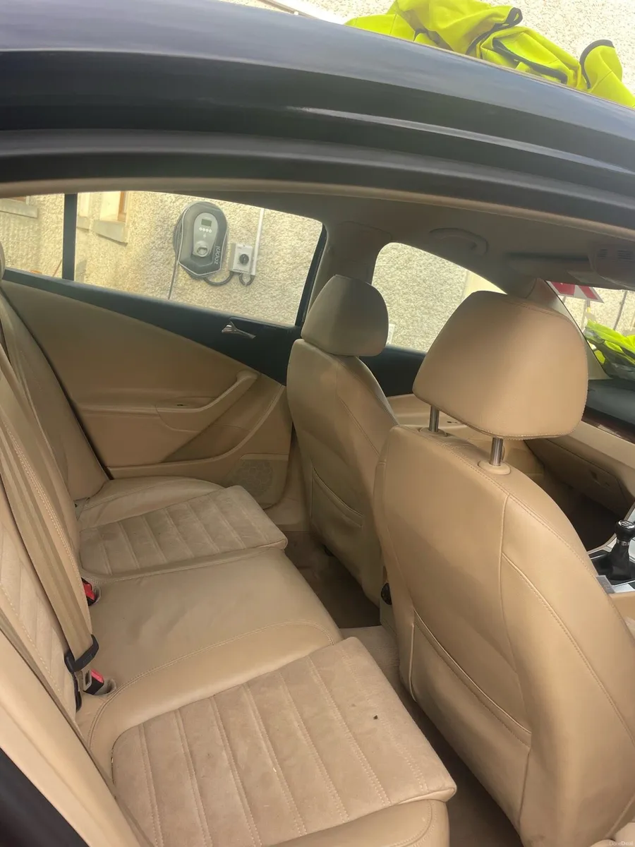 Volkswagen Passat **Low Mileage** Taxed and Tested - Image 5