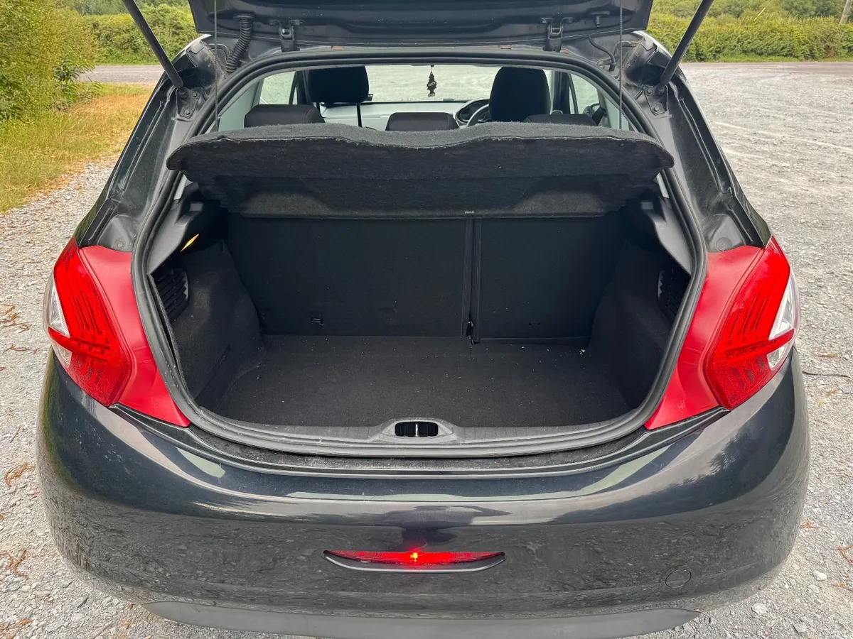 Peugeot 208 2013 - Image 3