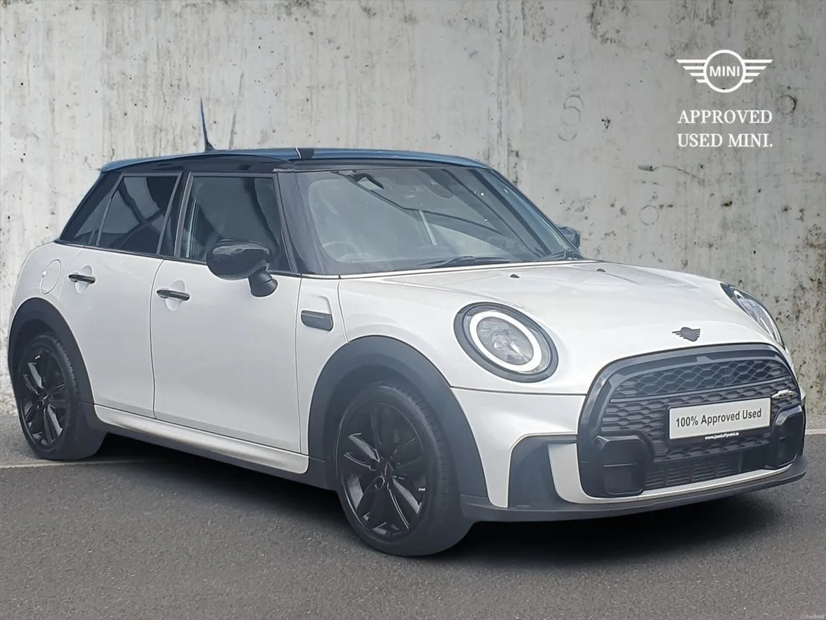 Mini Cooper 5-Door Cooper Sport - Image 1