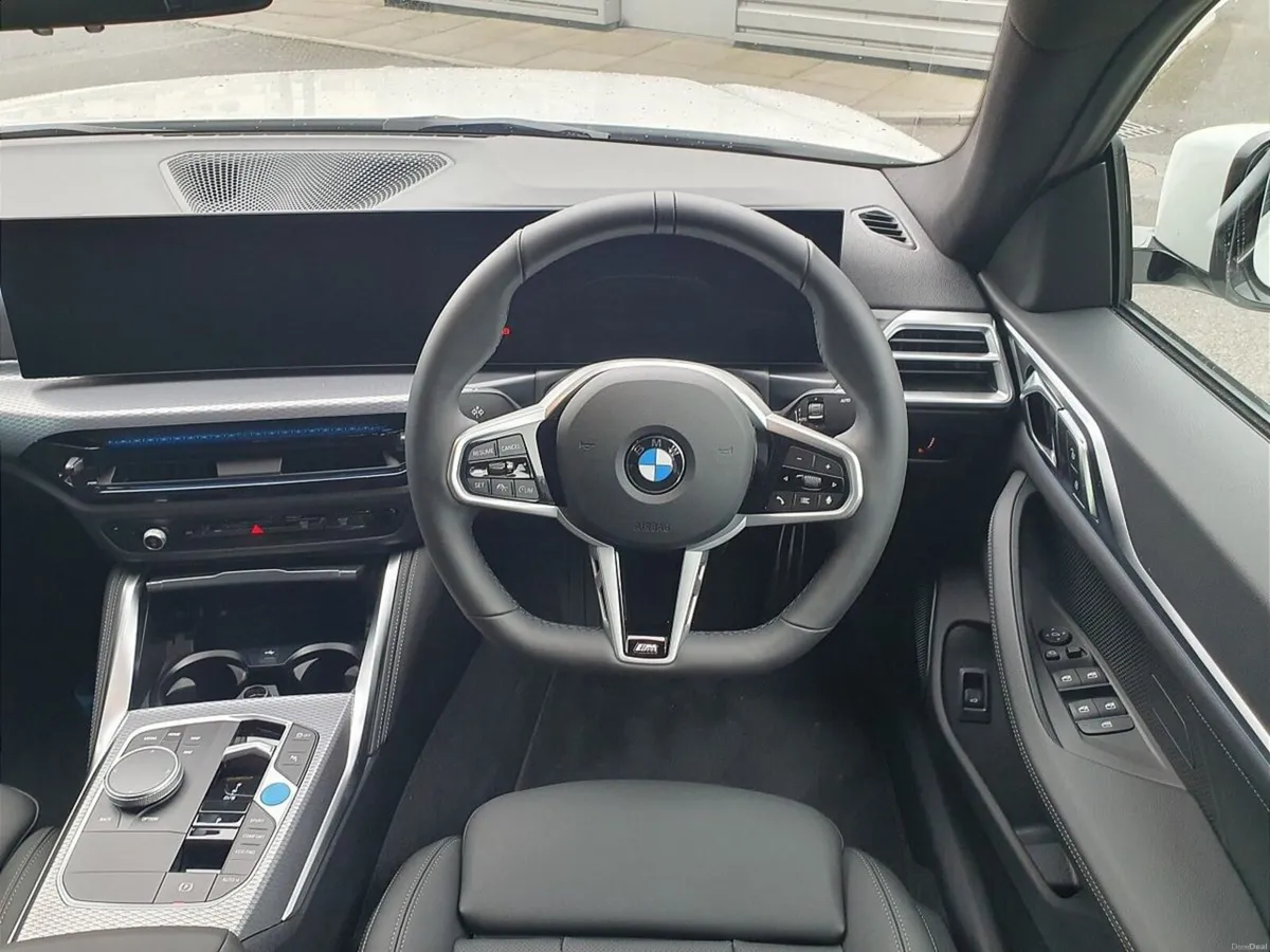 BMW i4 eDrive35 M Sport - Image 5