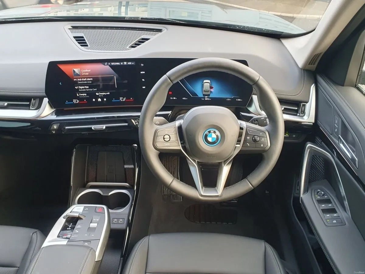 BMW iX1 eDrive20 xLine - Image 5