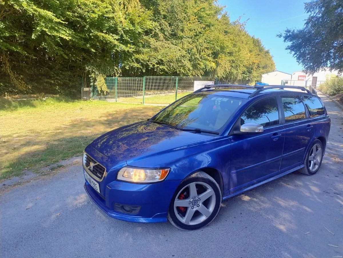 Volvo V50 2009 - Image 1