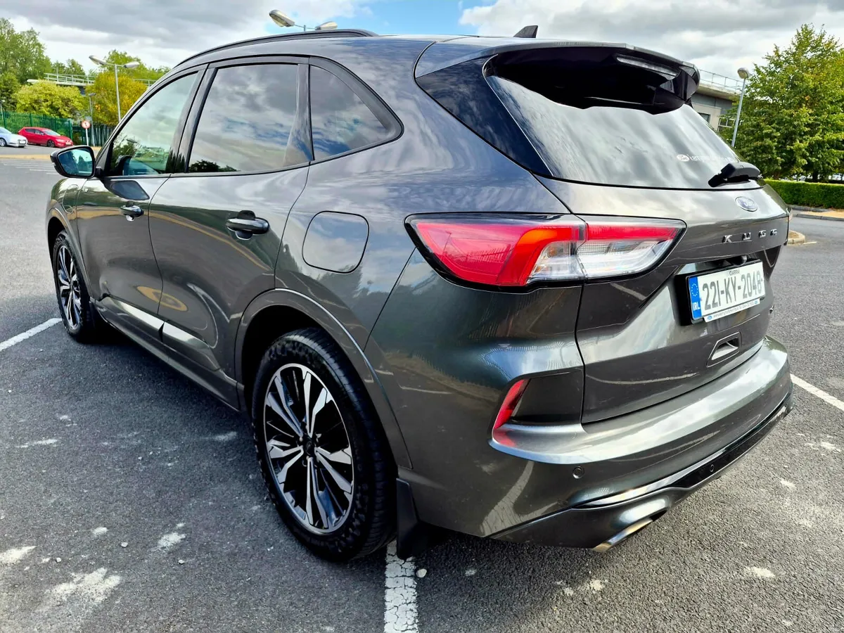 2022 FORD KUGA  2.5 PHEV HYBRID ST LINE X - Image 6
