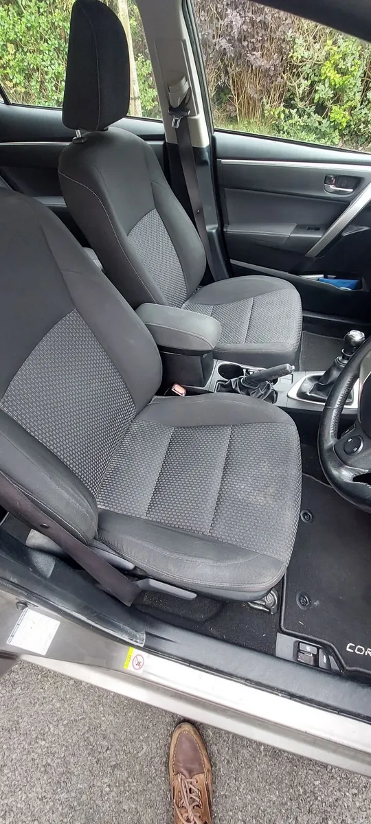 Toyota Corolla 2015 - Image 4