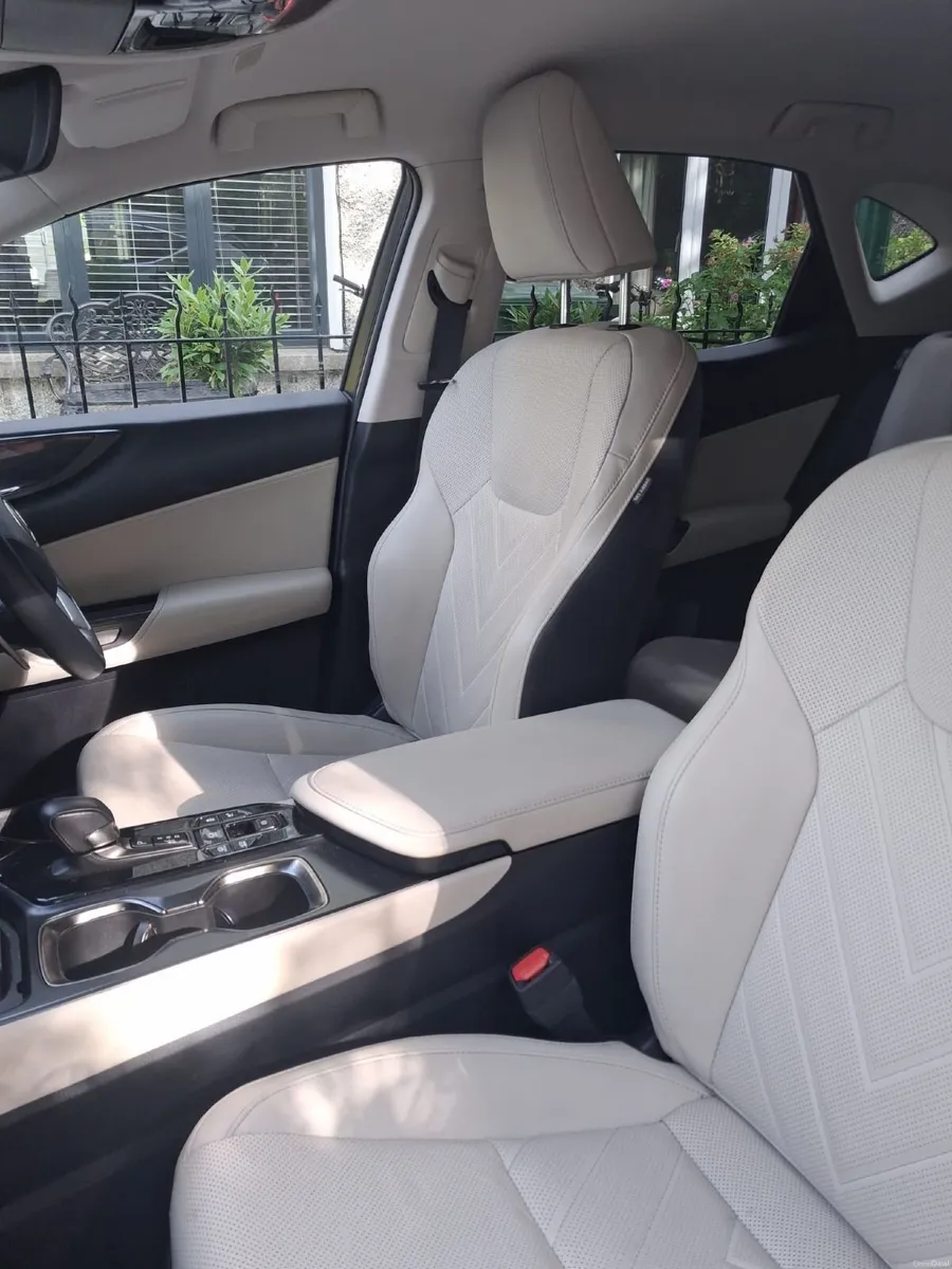 Lexus NX 2024 - Image 4