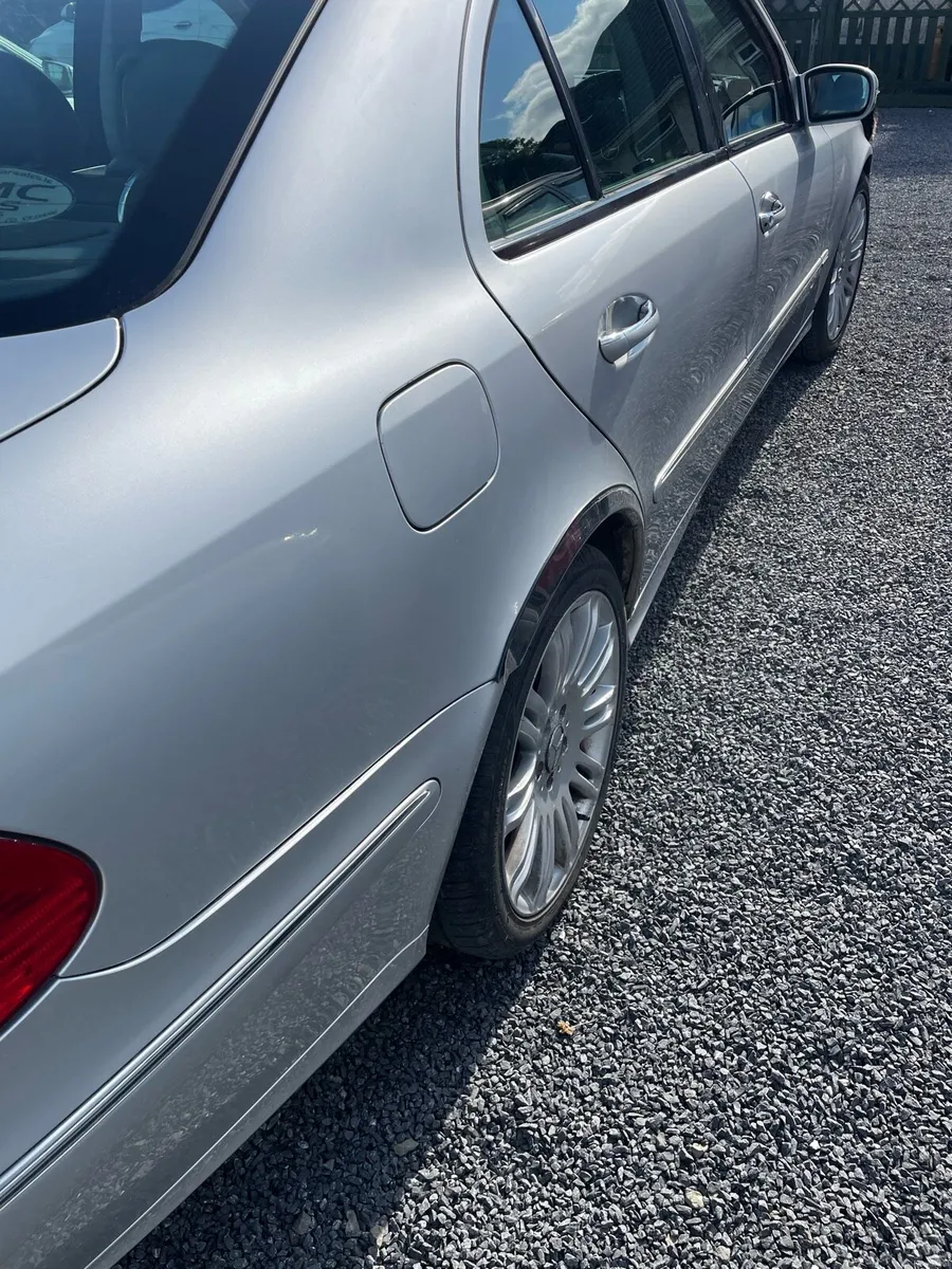 Car - Image 4