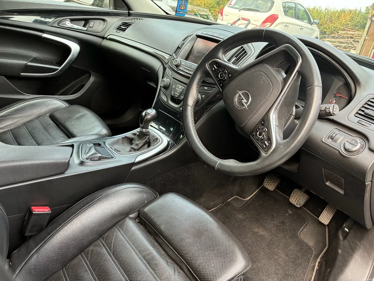 4x4 Estate Opel Insignia 2.0 Diesel Turbo Tourer - Image 5