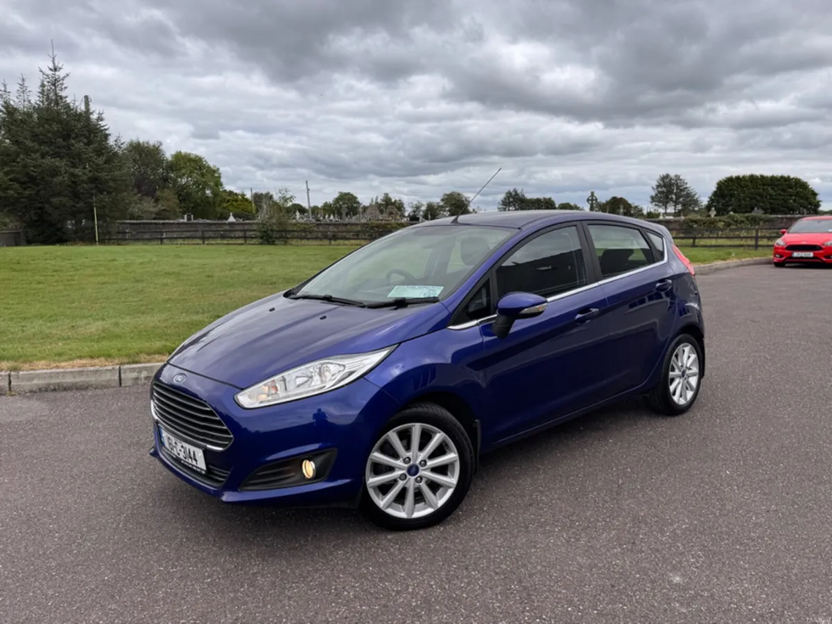 Ford Fiesta MCA TITANIUM 1.25 60PS M5 5 5DR 4DR - Image 2