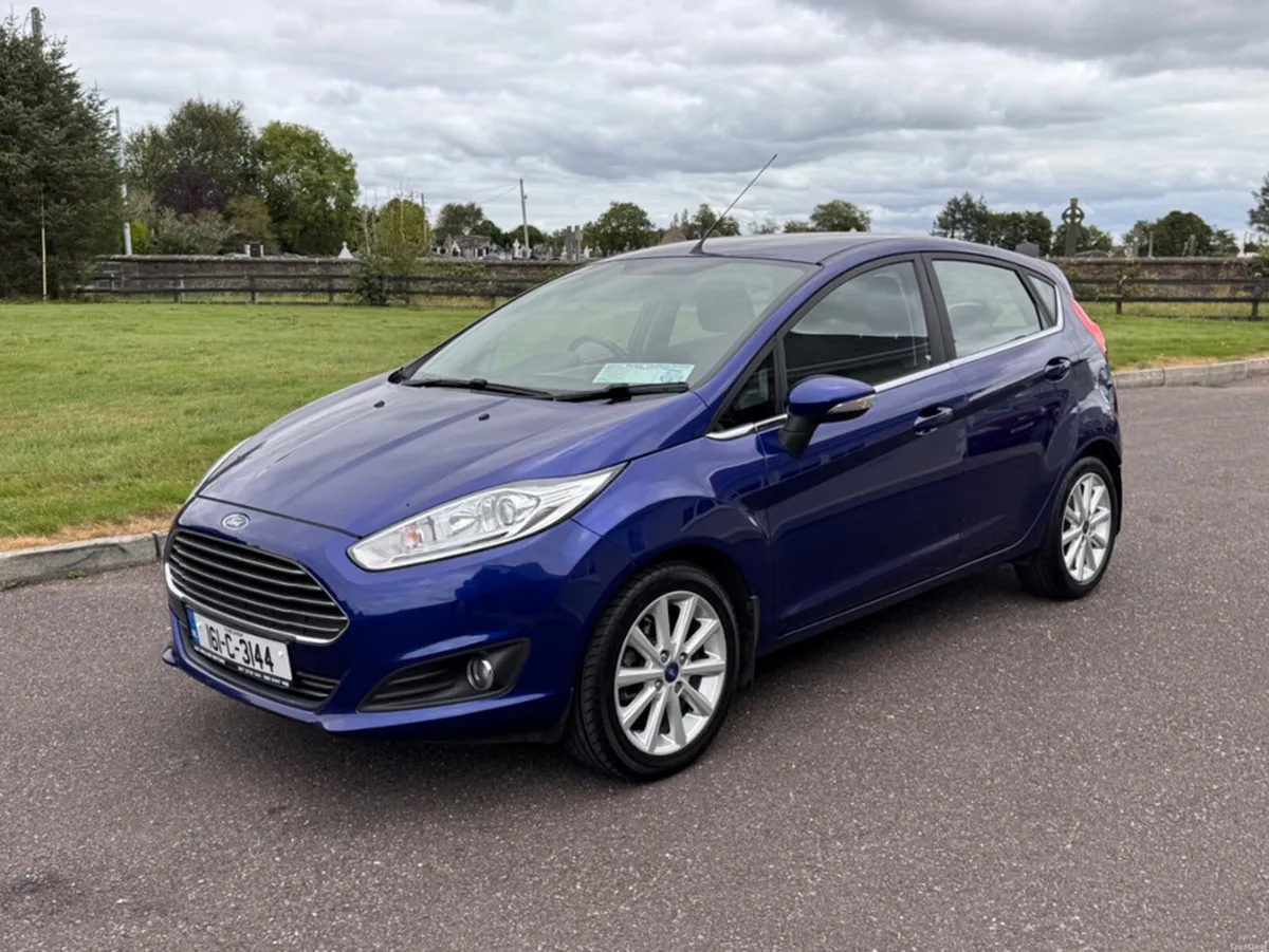 Ford Fiesta MCA TITANIUM 1.25 60PS M5 5 5DR 4DR - Image 4