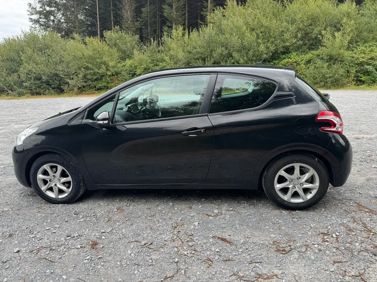 Peugeot 208 2013 - Image 4