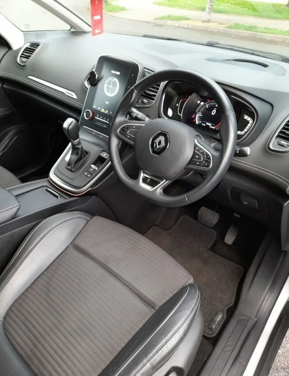 Renault Grand Scenic Signature DCI 120 7 Seater - Image 4