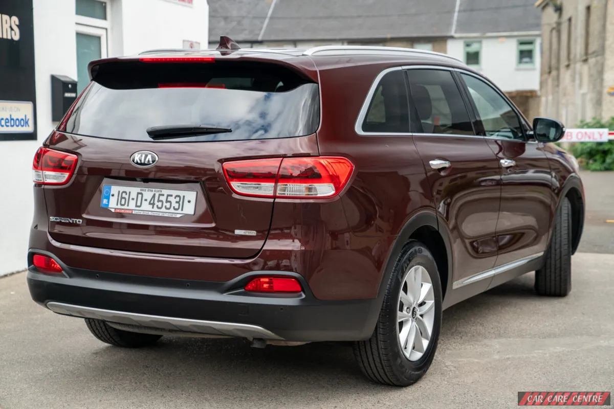 2016 Kia Sorento 2.2 Diesel Platinum 7 Seater - Image 2