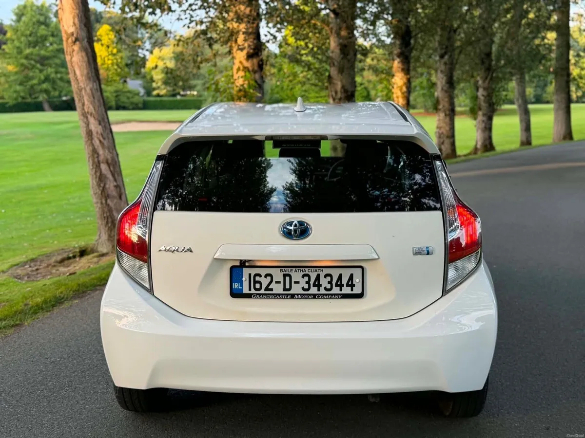 Automatic Toyota Aqua 1.5 Hybrid nct & tax - Image 2