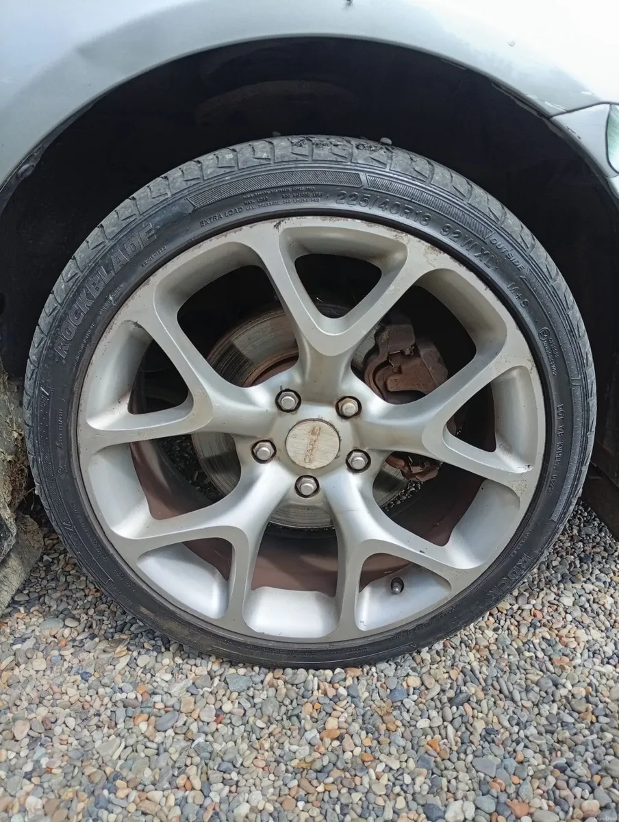 Toyota Avensis 2011 - Image 4