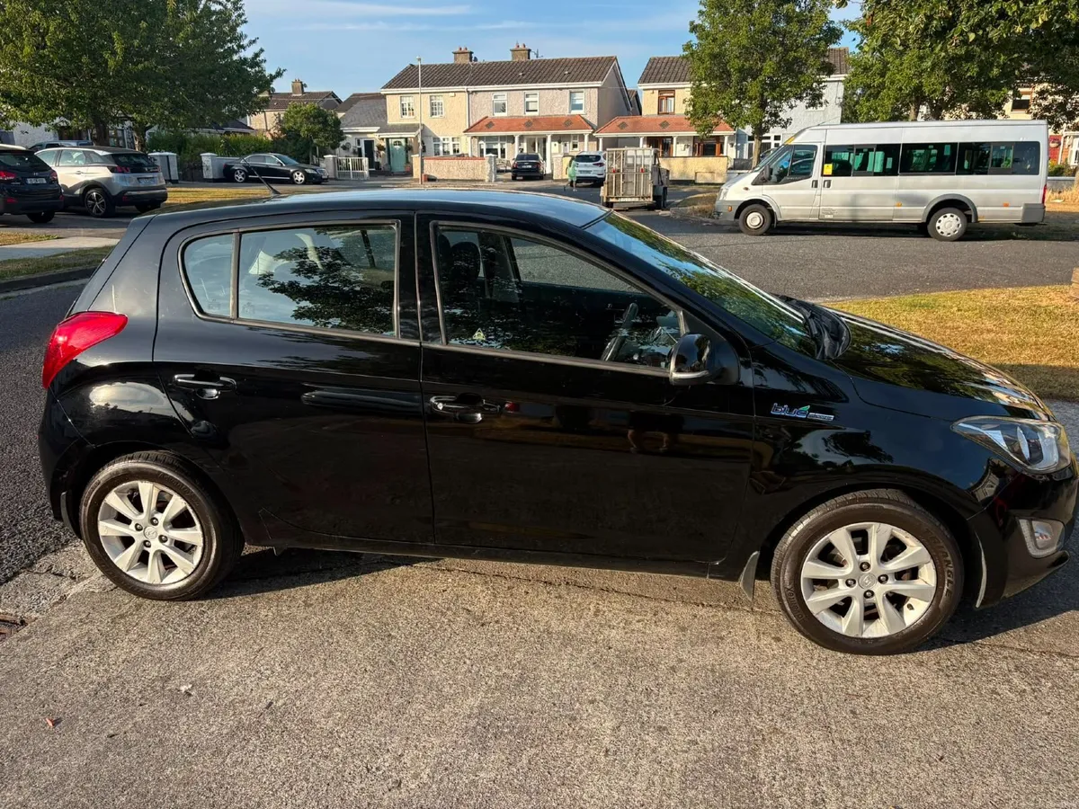 Hyundai i20 2014 - Image 2