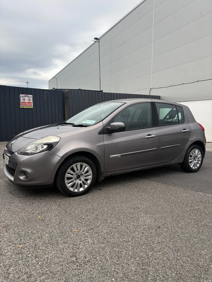 2009 Renault Clio 1.1 Petrol BRAND NEW NCT! - Image 2