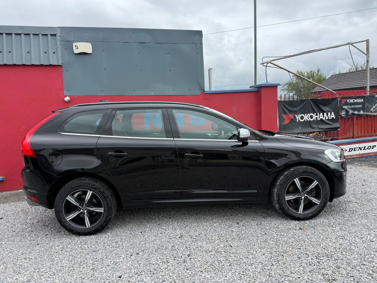 Volvo XC60 2017 R Design LOW KM - Image 4