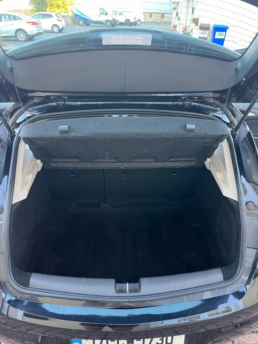 Vauxhall Astra 2017 - Image 5