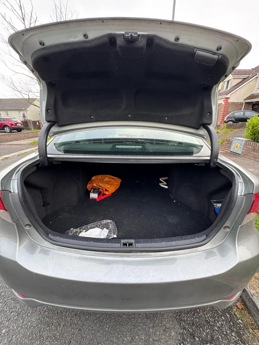 Car - Image 5