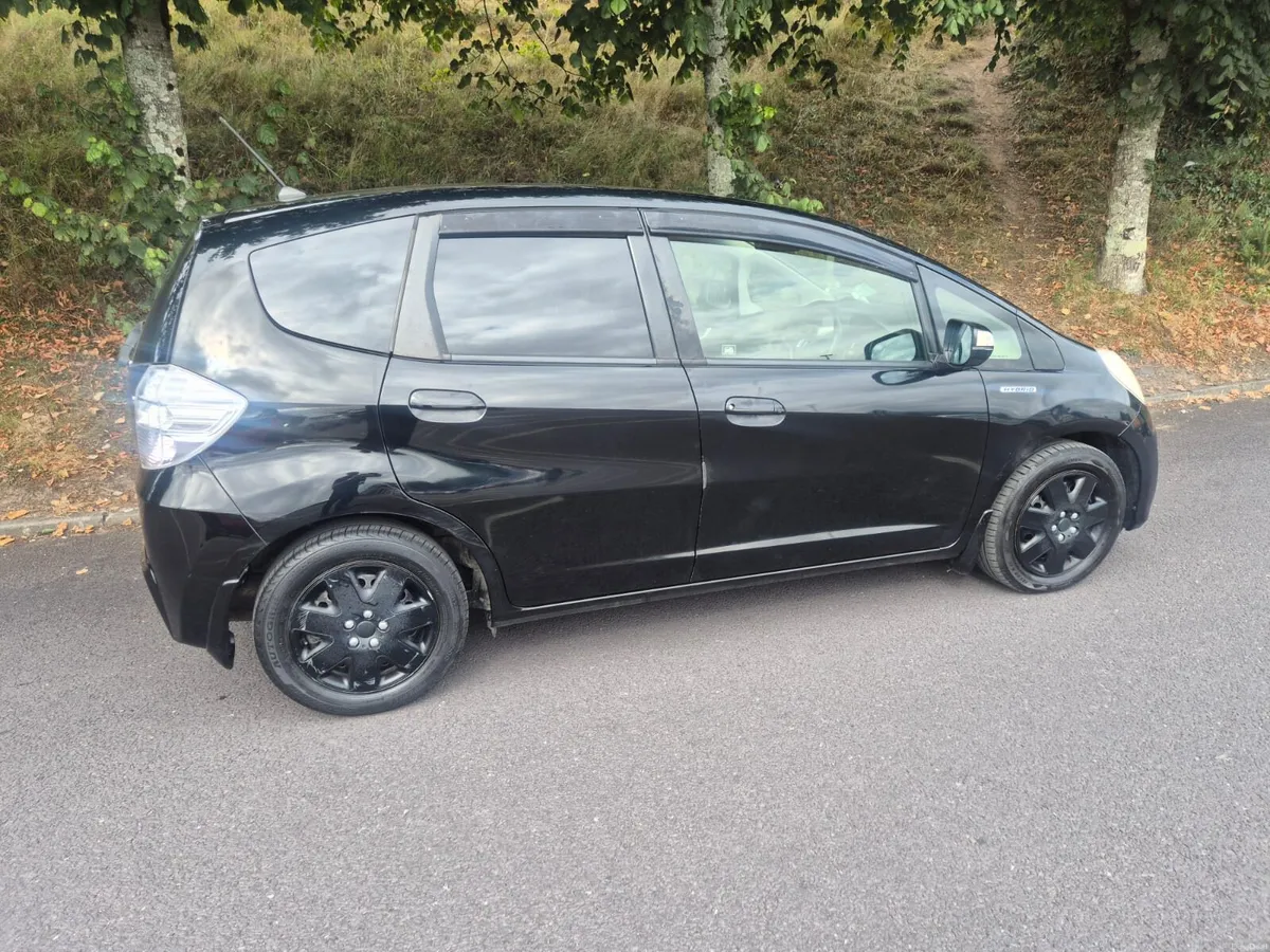 Honda Fit Hybrid Automatic (low milage) - Image 4