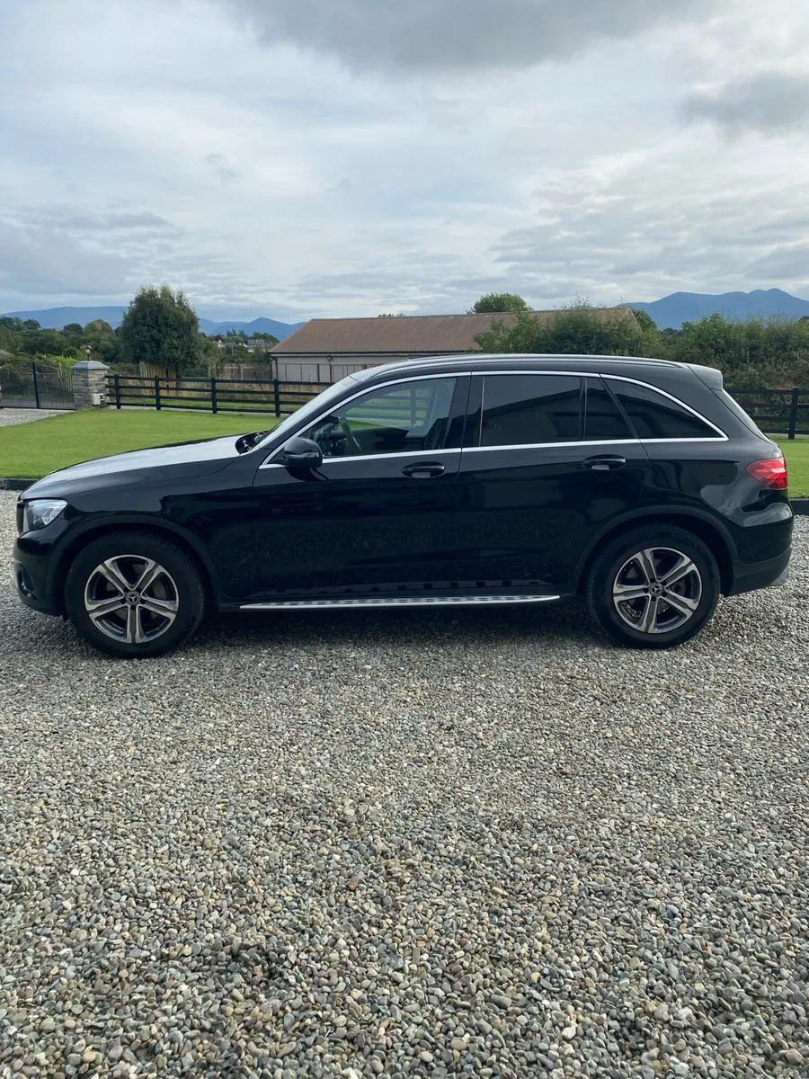 Mercedes Benz GLC 220d - Image 2