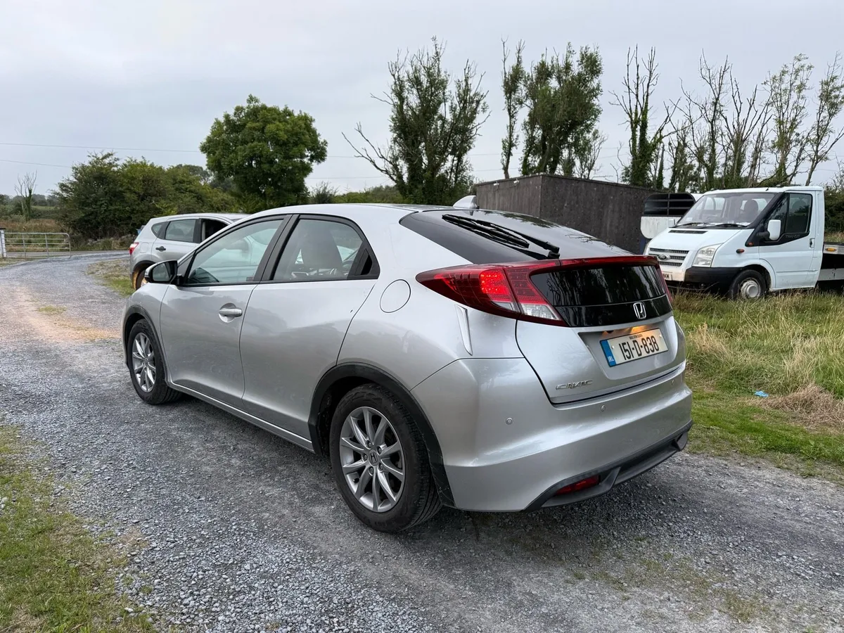 2015 Honda Civic 1.3 NEW NCT - Image 4