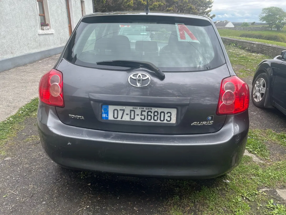 Toyota Auris - Image 2