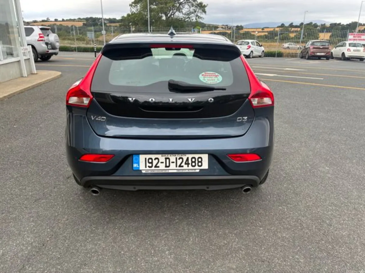 Volvo V40 D3 MOM ED 5DR Auto - Image 4