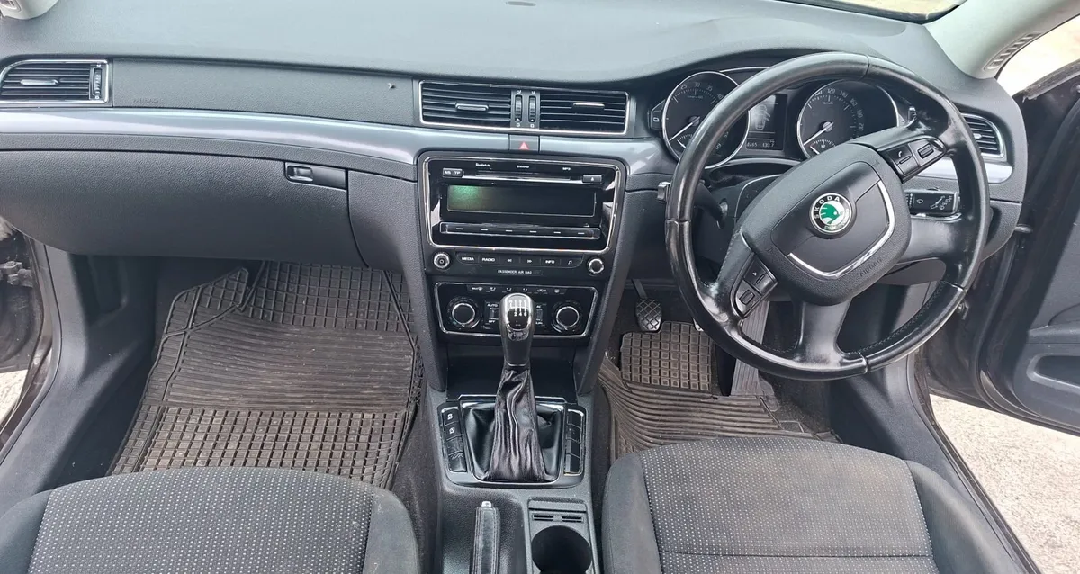 Skoda Superb 2012 - Image 3