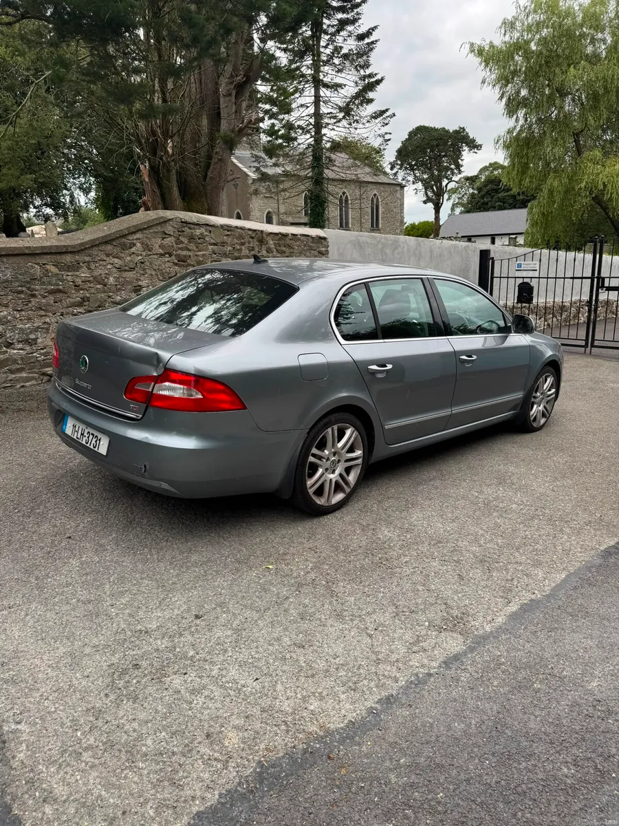 Skoda superb - Image 6