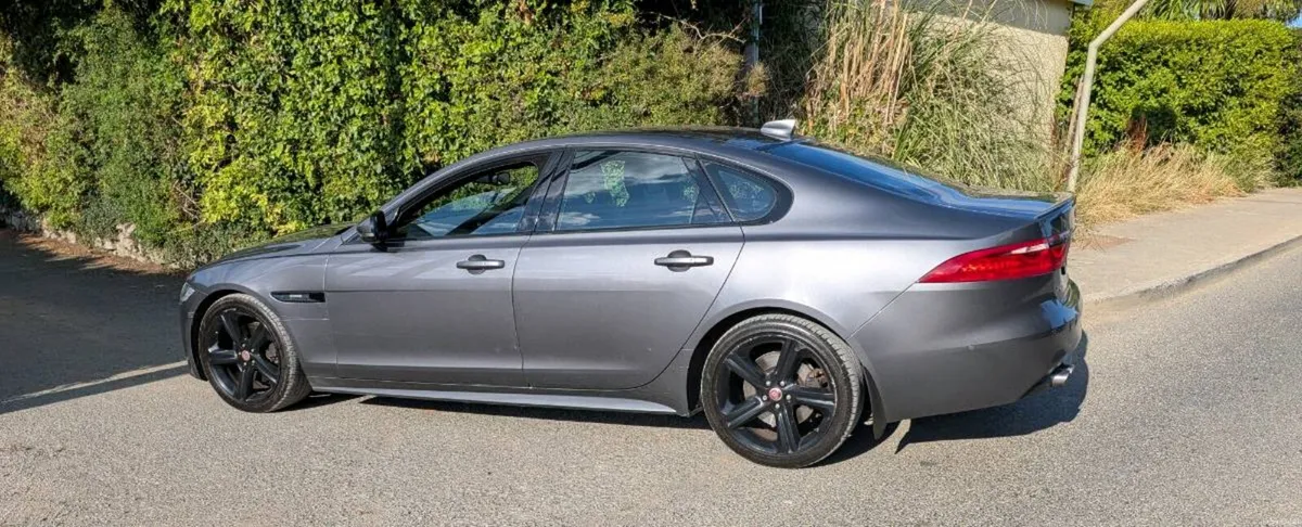 2016 Jaguar XF R Sport - Image 6