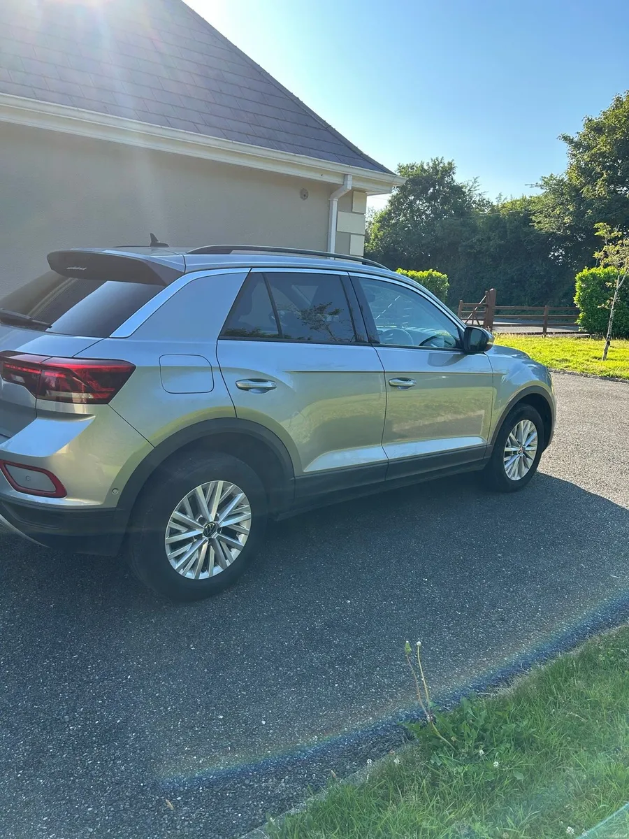 Volkswagen T-Roc - Image 3