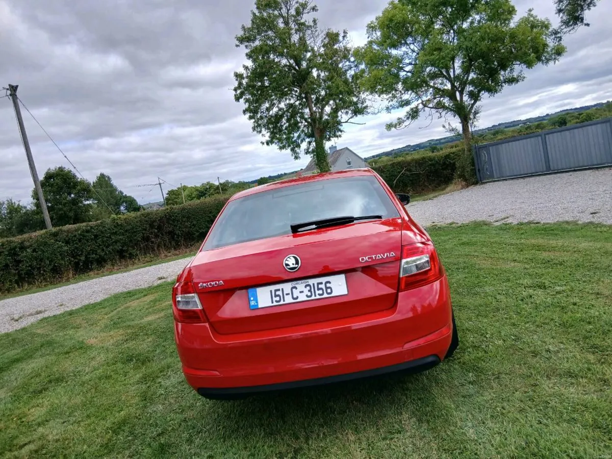 SKODA OCTAVIA 1.6 DIESEL - Image 3
