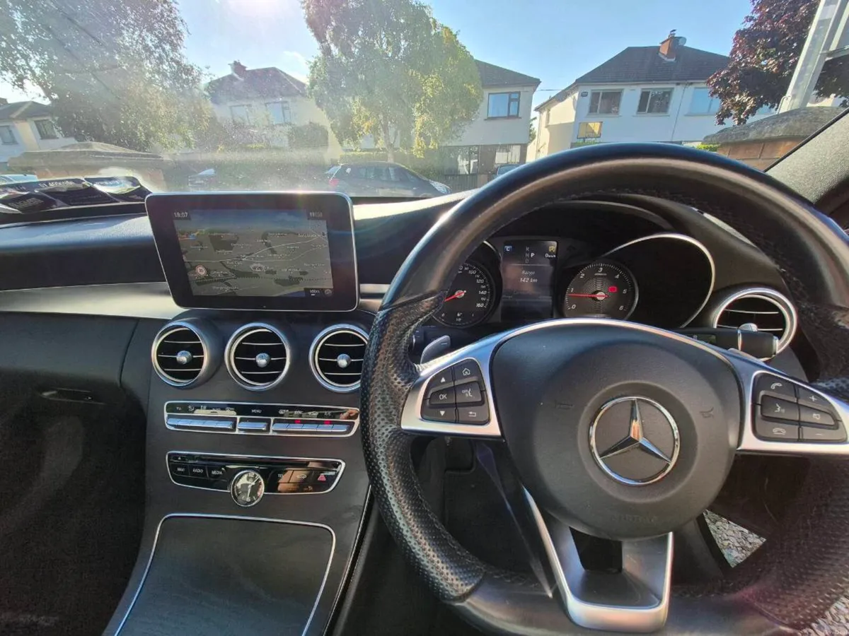 Mercedes C220d - Image 4