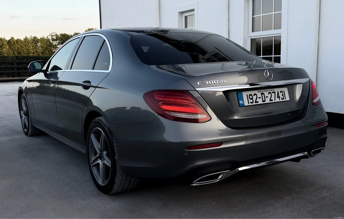 Mercedes e300de AMG Line - Diesel Hybrid - Image 4