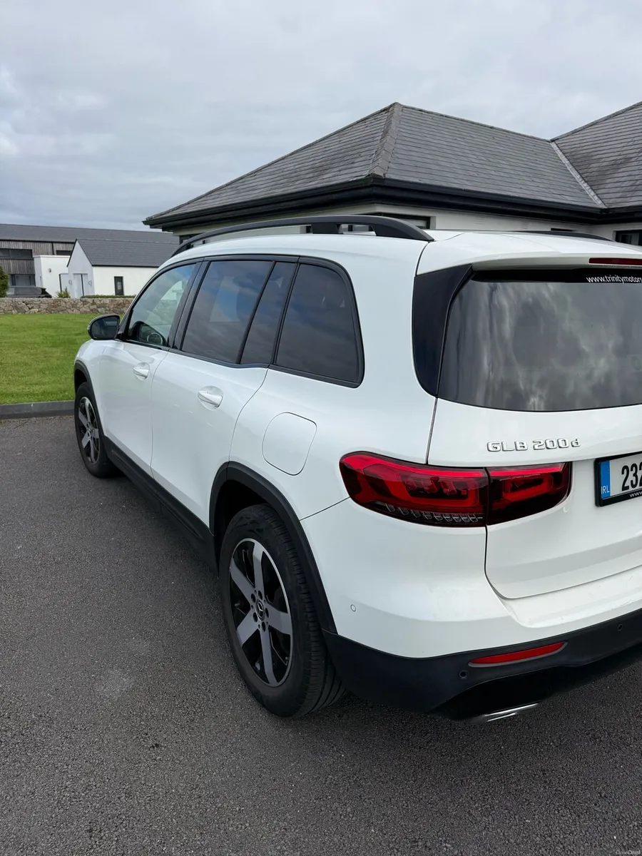 Car - Image 6