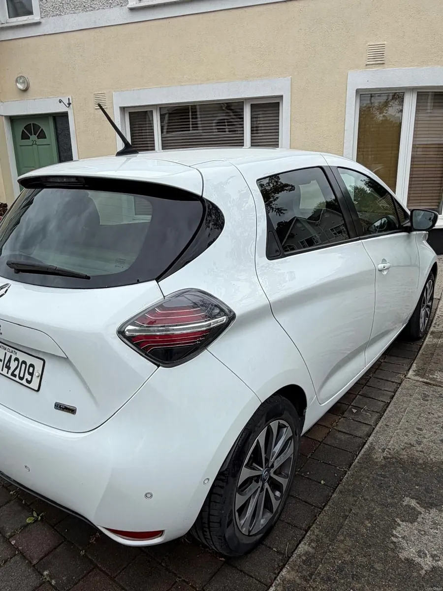 Renault Zoe GT Line rapid charge 212D low mileage - Image 1