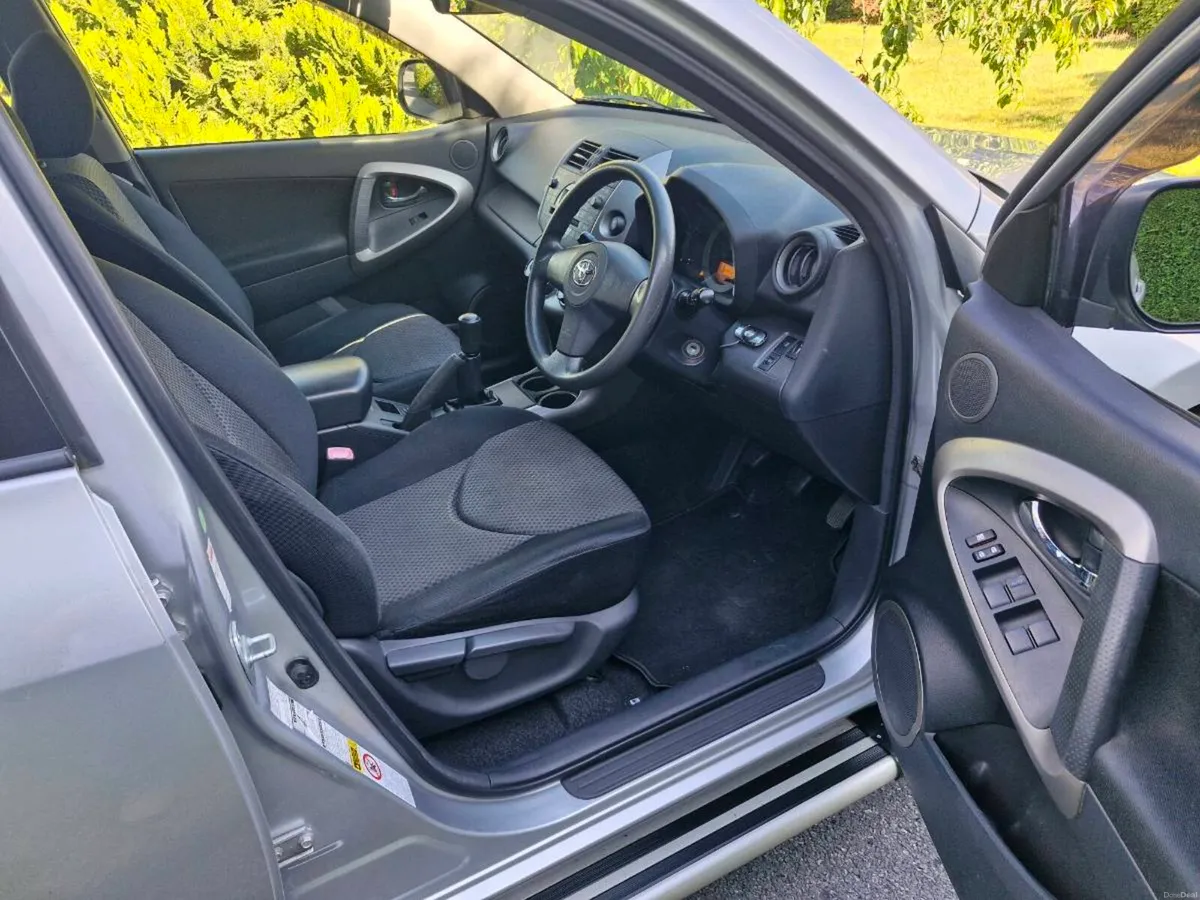 Toyota Rav-4 Luna - Image 2