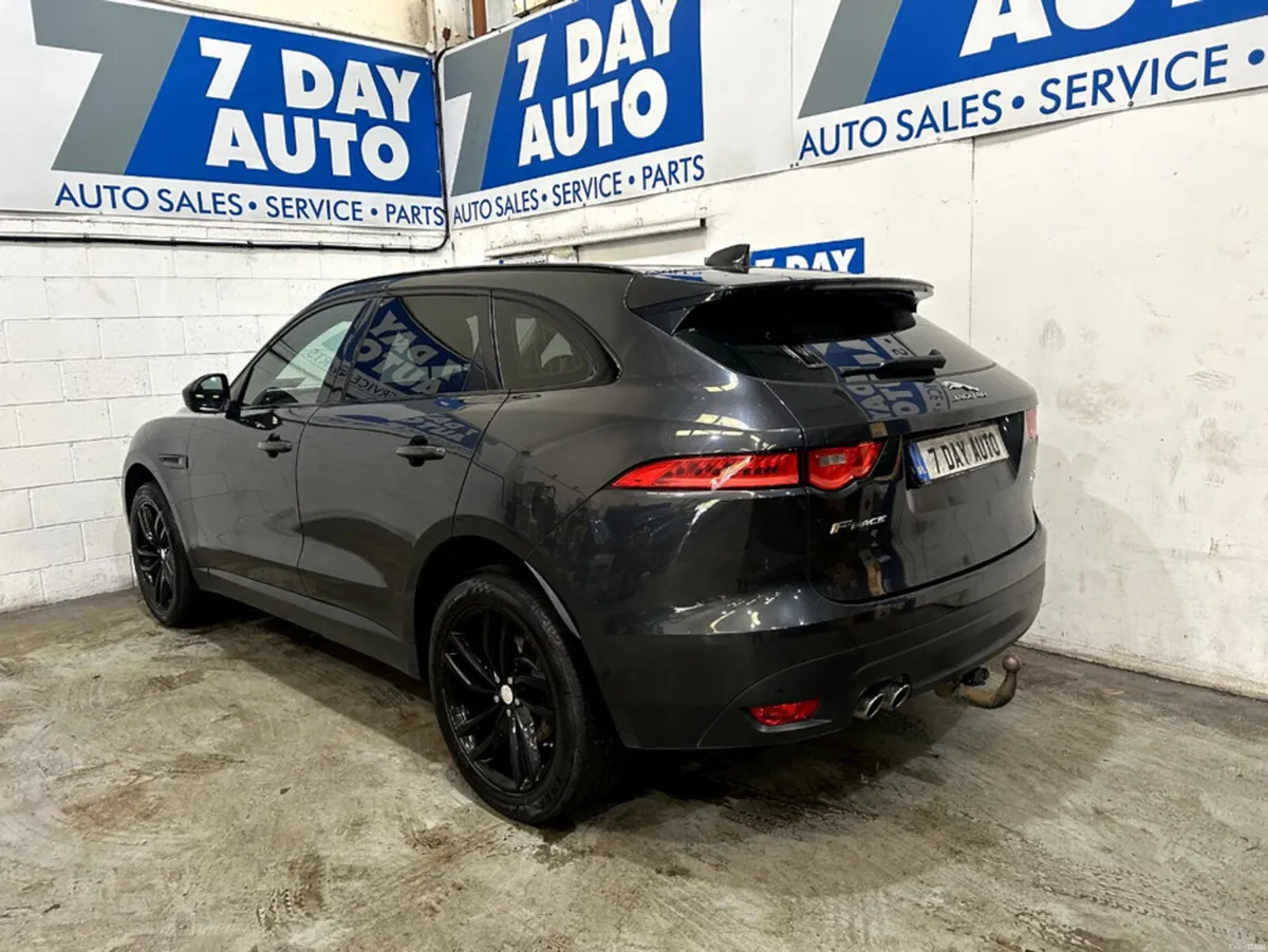 Jaguar F-Pace 2.0 D AWD PRESTIGE 18MY 5DR A - Image 4