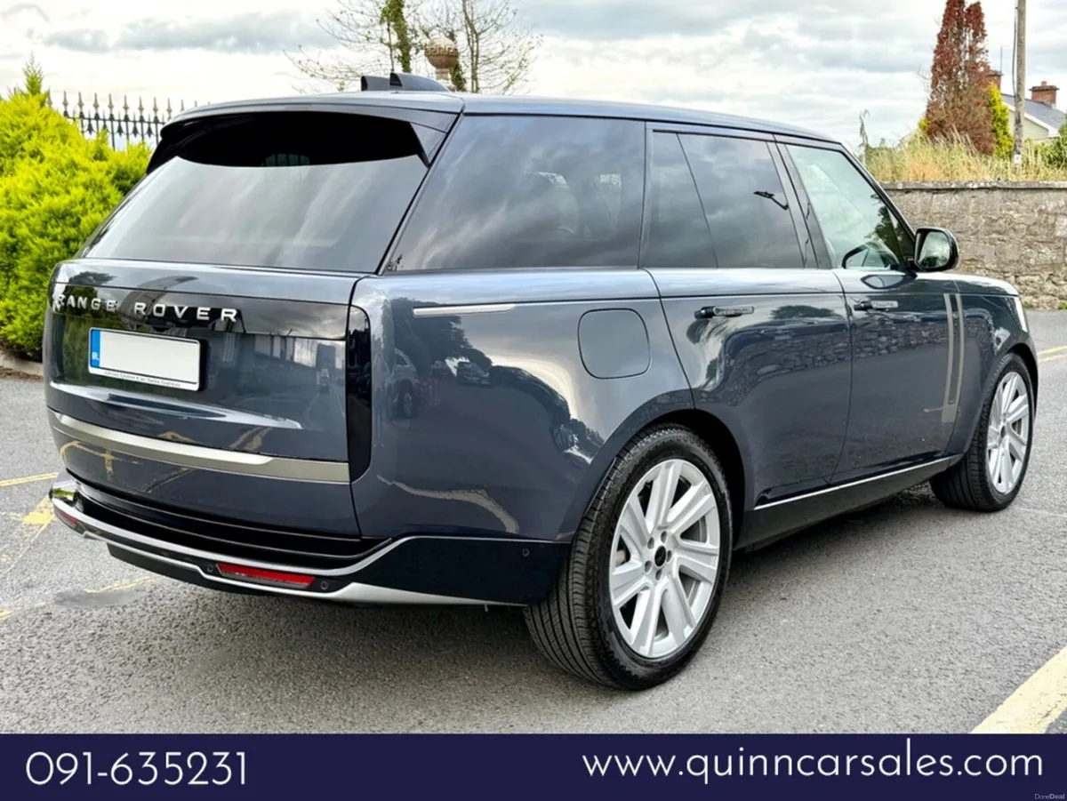 Land Rover Range Rover P460e HSE PHEV AUTO - Image 3