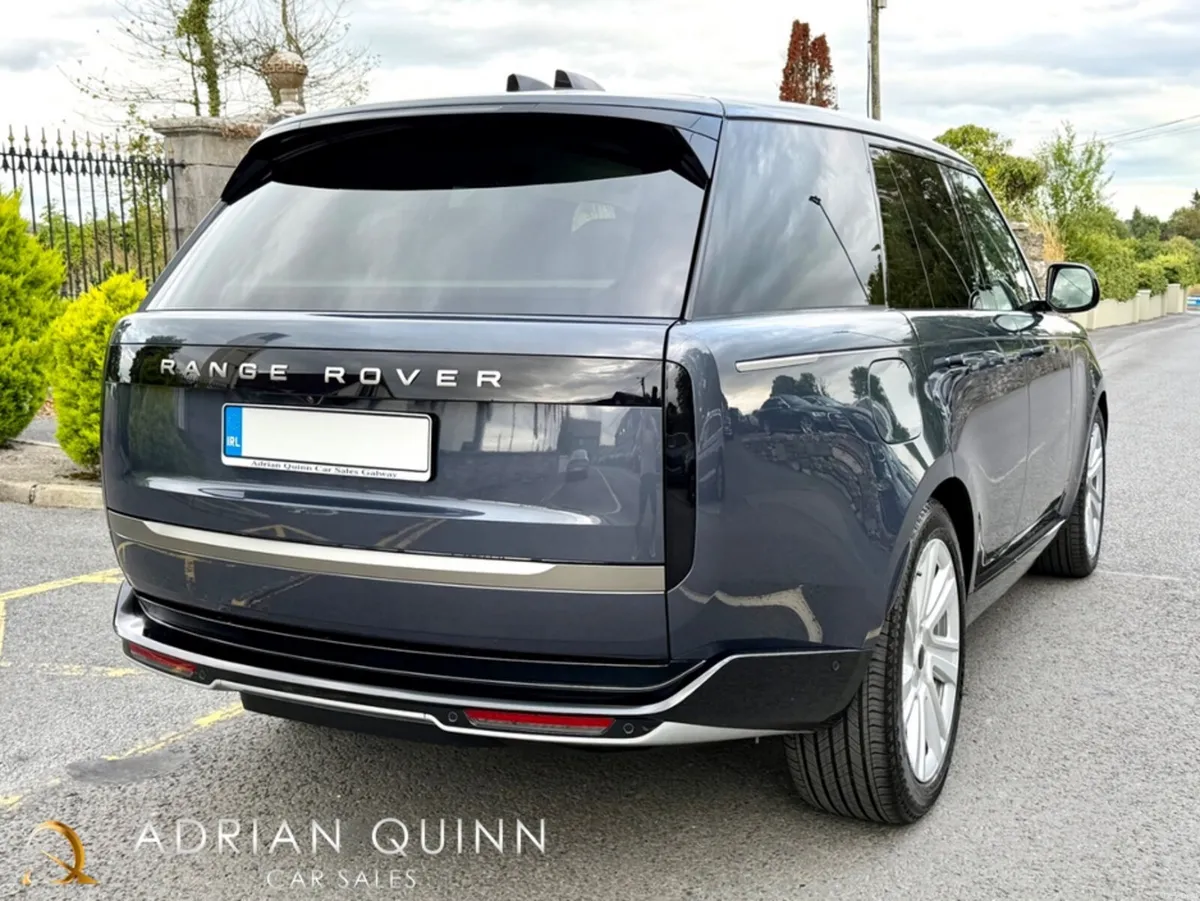 Land Rover Range Rover P460e HSE PHEV AUTO - Image 5