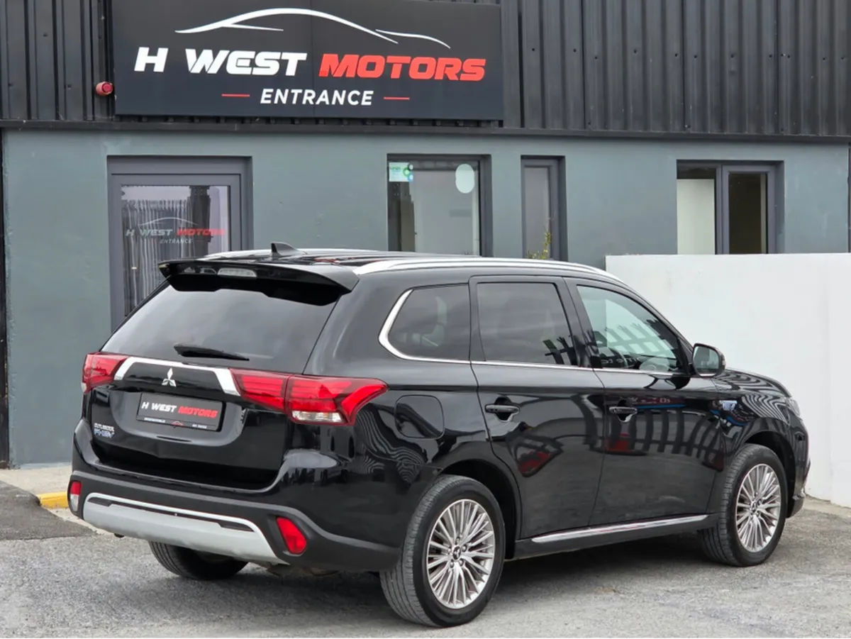 Mitsubishi Outlander 2.4 HYBRID OUTLANDER 221BHP N - Image 3