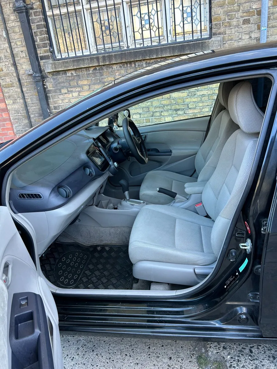 Honda Insight 1.3 Hybrid Automatic 2010 - Image 6