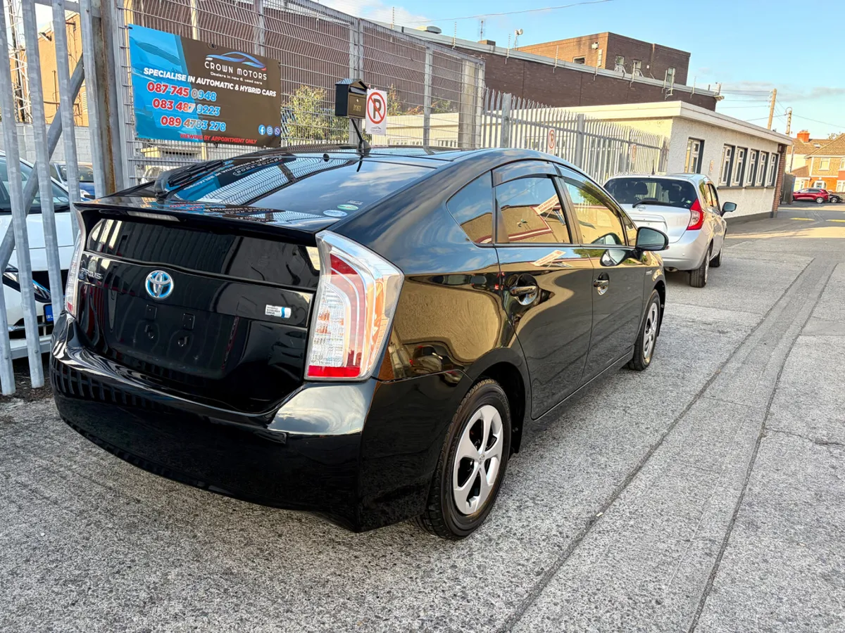 Toyota Prius hybrid 2015 - Image 6