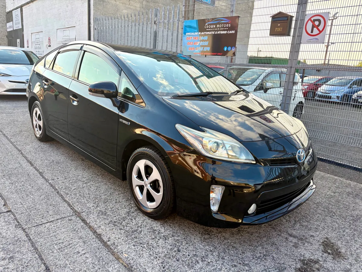 Toyota Prius hybrid 2015 - Image 2