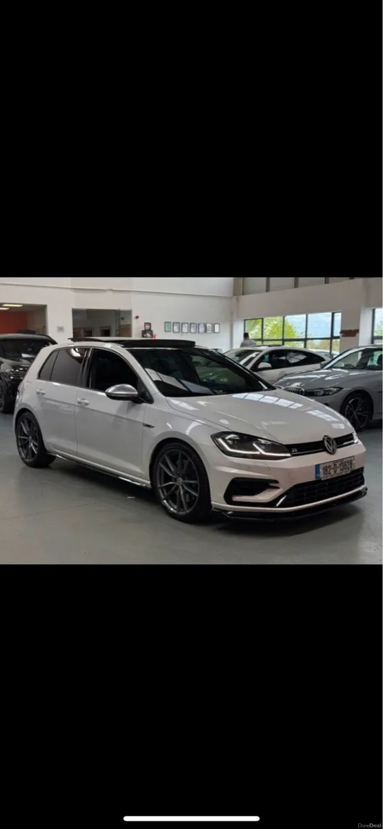 Volkswagen Golf R - Image 1